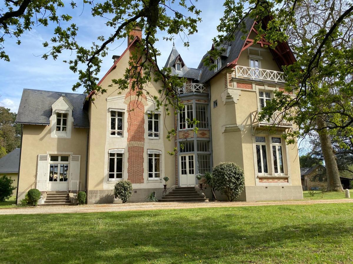 Chateau De La Coudraie Et La Petite Coudraie Changé Exteriér fotografie